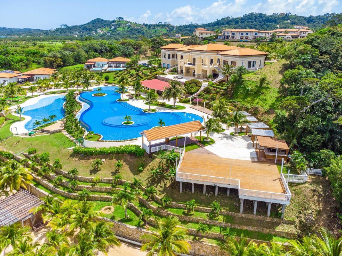 Pristine Bay Villa 1304 With Large Pool - 3 Bedroom Condo French Harbour Ngoại thất bức ảnh