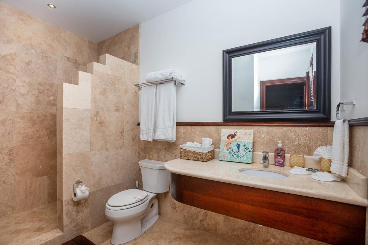 Pristine Bay Villa 1304 With Large Pool - 3 Bedroom Condo French Harbour Ngoại thất bức ảnh