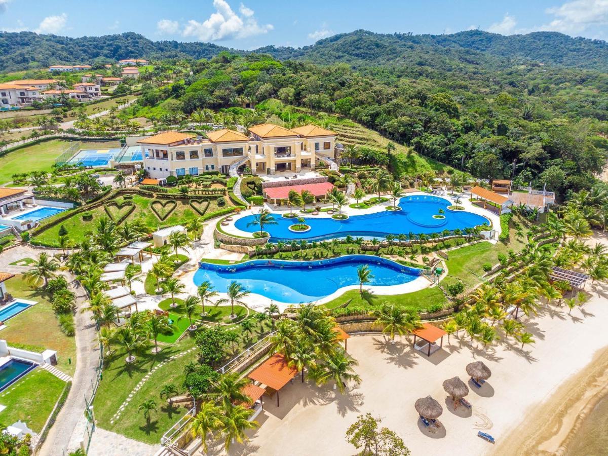Pristine Bay Villa 1304 With Large Pool - 3 Bedroom Condo French Harbour Ngoại thất bức ảnh