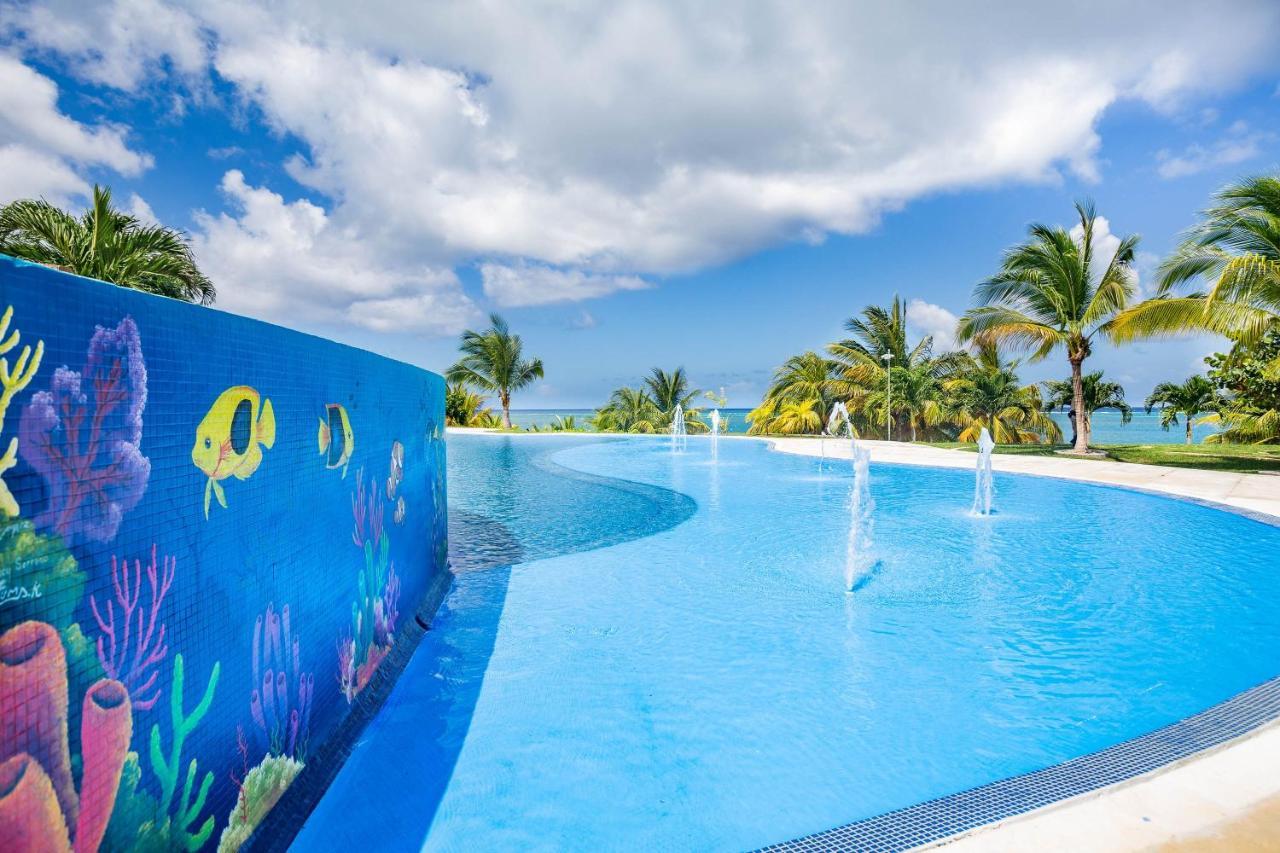 Pristine Bay Villa 1304 With Large Pool - 3 Bedroom Condo French Harbour Ngoại thất bức ảnh